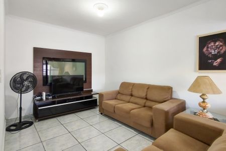 Casa para alugar com 200m², 4 quartos e 8 vagasSala