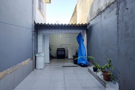 Casa para alugar com 200m², 4 quartos e 8 vagasQuintal