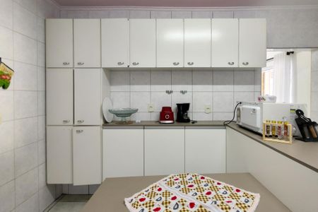 Casa para alugar com 200m², 4 quartos e 8 vagasCozinha