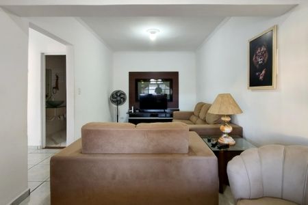 Casa para alugar com 200m², 4 quartos e 8 vagasSala