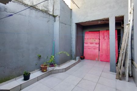 Casa para alugar com 200m², 4 quartos e 8 vagasQuintal