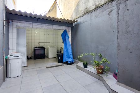 Casa para alugar com 200m², 4 quartos e 8 vagasQuintal