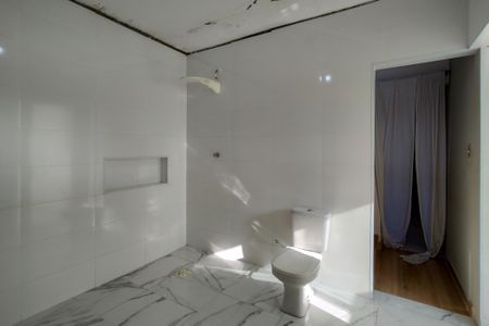 Casa para alugar com 200m², 4 quartos e 8 vagasBanheiro da Suíte 2