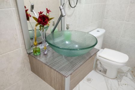 Casa para alugar com 200m², 4 quartos e 8 vagasBanheiro