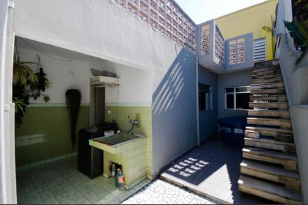 Casa à venda com 150m², 2 quartos e 2 vagasCorredor Lateral