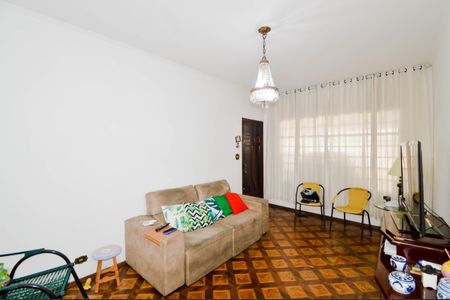 Casa à venda com 150m², 2 quartos e 2 vagasSala