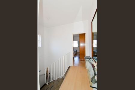 Casa à venda com 150m², 2 quartos e 2 vagasCorredor dos Dormitórios