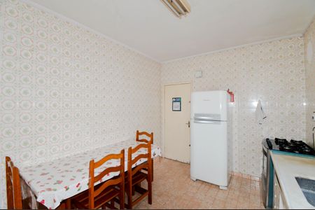 Casa à venda com 150m², 2 quartos e 2 vagasCozinha