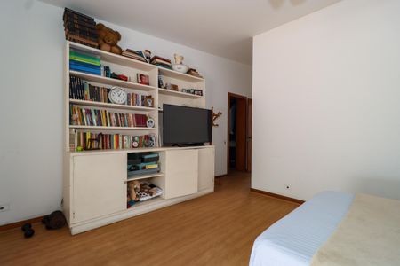 Casa de condomínio à venda com 958m², 6 quartos e 6 vagas Casa de condomínio à venda com 958m², 6 quartos e 6 vagasSuíte 2