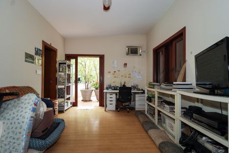 Casa de condomínio à venda com 958m², 6 quartos e 6 vagas Casa de condomínio à venda com 958m², 6 quartos e 6 vagasSuíte 5