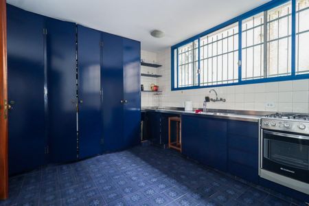 Casa de condomínio à venda com 958m², 6 quartos e 6 vagas Casa de condomínio à venda com 958m², 6 quartos e 6 vagasCozinha