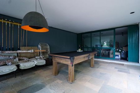 Casa de condomínio à venda com 958m², 6 quartos e 6 vagas Casa de condomínio à venda com 958m², 6 quartos e 6 vagasÁrea externa