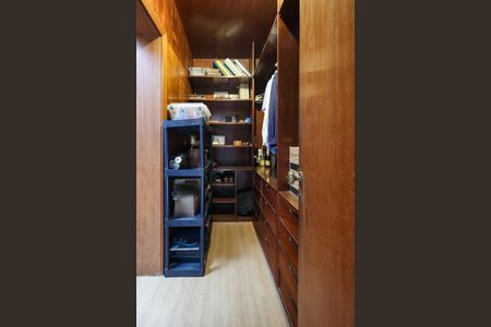 Casa de condomínio à venda com 958m², 6 quartos e 6 vagas Casa de condomínio à venda com 958m², 6 quartos e 6 vagasBanheiro da Suíte 5