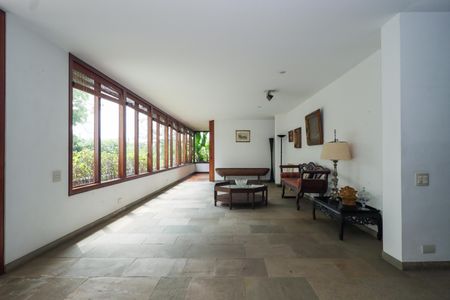 Casa de condomínio à venda com 958m², 6 quartos e 6 vagas Casa de condomínio à venda com 958m², 6 quartos e 6 vagasSala 1