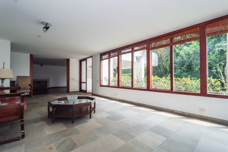 Casa de condomínio à venda com 958m², 6 quartos e 6 vagas Casa de condomínio à venda com 958m², 6 quartos e 6 vagasSala 1