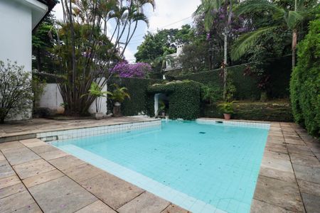 Casa de condomínio à venda com 958m², 6 quartos e 6 vagas Casa de condomínio à venda com 958m², 6 quartos e 6 vagasÁrea externa