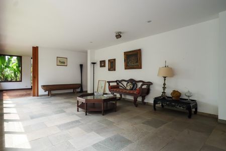 Casa de condomínio à venda com 958m², 6 quartos e 6 vagas Casa de condomínio à venda com 958m², 6 quartos e 6 vagasSala 1