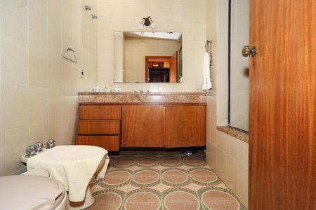 Casa de condomínio à venda com 958m², 6 quartos e 6 vagas Casa de condomínio à venda com 958m², 6 quartos e 6 vagasBanheiro da Suíte 5