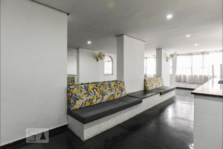 Apartamento para alugar com 65m², 2 quartos e 1 vaga Apartamento para alugar com 65m², 2 quartos e 1 vagaÁrea comum - Salão de festas
