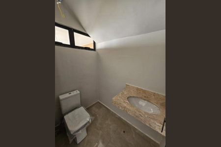 Casa de condomínio à venda com 123m², 4 quartos e 2 vagasbanho de serviço