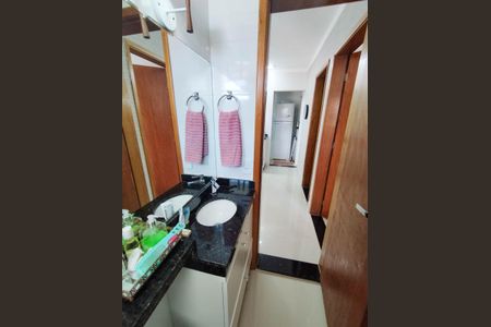 Casa de condomínio à venda com 50m², 2 quartos e sem vaga Casa de condomínio à venda com 50m², 2 quartos e sem vagaBanheiro