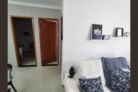 Casa de condomínio à venda com 50m², 2 quartos e sem vaga Casa de condomínio à venda com 50m², 2 quartos e sem vagaSala