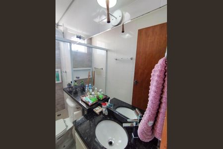 Casa de condomínio à venda com 50m², 2 quartos e sem vaga Casa de condomínio à venda com 50m², 2 quartos e sem vagaBanheiro