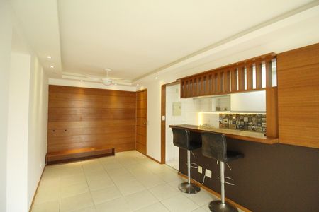 Apartamento à venda com 77m², 3 quartos e 1 vagaSala