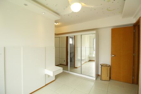 Apartamento à venda com 77m², 3 quartos e 1 vagaSuíte 