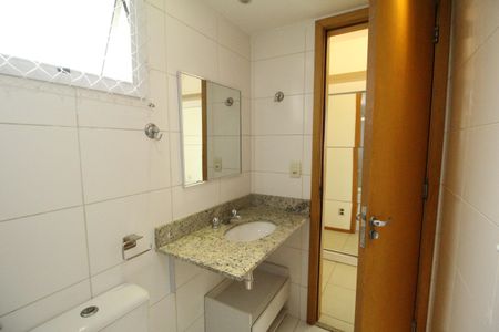 Apartamento à venda com 77m², 3 quartos e 1 vagaBanheiro da suíte