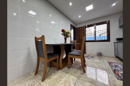 Casa à venda com 67m², 2 quartos e 1 vagaCozinha