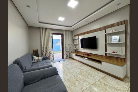 Casa à venda com 67m², 2 quartos e 1 vagaSala