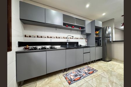 Casa à venda com 67m², 2 quartos e 1 vagaCozinha