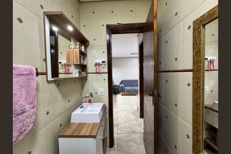 Casa à venda com 67m², 2 quartos e 1 vagaBanheiro