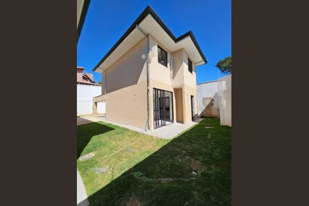 Casa de condomínio à venda com 123m², 4 quartos e 2 vagasJardim