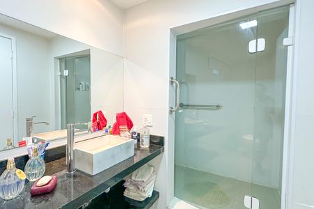 Apartamento à venda com 300m², 4 quartos e 4 vagasBanheiro