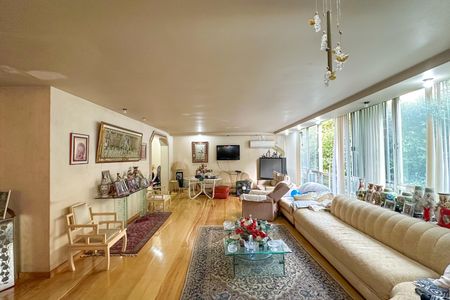 Apartamento à venda com 300m², 4 quartos e 4 vagasSala