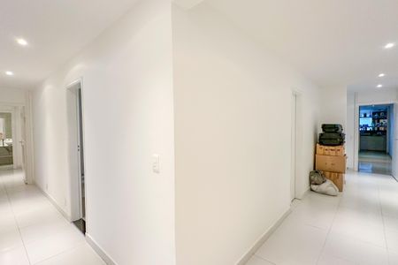 Apartamento à venda com 300m², 4 quartos e 4 vagasCorredor