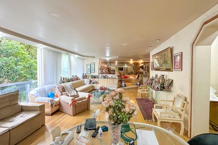 Apartamento à venda com 300m², 4 quartos e 4 vagasSala