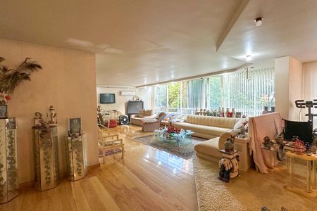 Apartamento à venda com 300m², 4 quartos e 4 vagasSala