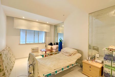 Apartamento à venda com 300m², 4 quartos e 4 vagasSuíte