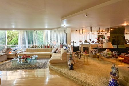 Apartamento à venda com 300m², 4 quartos e 4 vagasSala