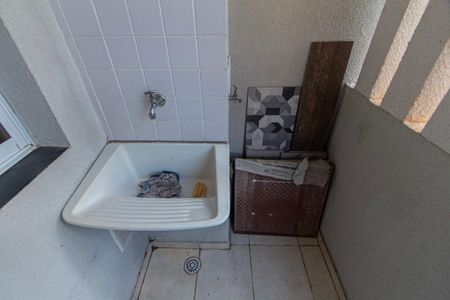 Apartamento para alugar com 48m², 2 quartos e 1 vagaÁrea de Serviço / Varanda