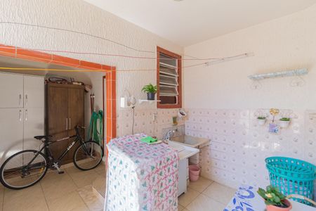 Casa à venda com 446m², 7 quartos e 4 vagas Casa à venda com 446m², 7 quartos e 4 vagasEdícula