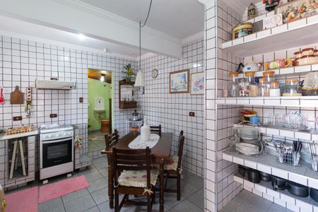 Casa à venda com 446m², 7 quartos e 4 vagas Casa à venda com 446m², 7 quartos e 4 vagasCozinha