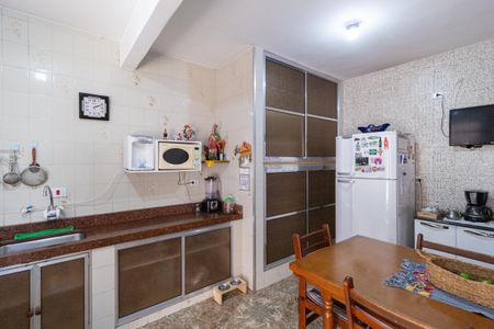 Casa à venda com 446m², 7 quartos e 4 vagas Casa à venda com 446m², 7 quartos e 4 vagasEdícula