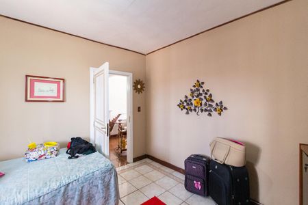 Casa à venda com 446m², 7 quartos e 4 vagas Casa à venda com 446m², 7 quartos e 4 vagasQuarto 2