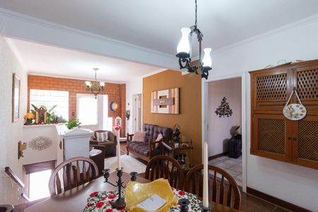 Casa à venda com 446m², 7 quartos e 4 vagas Casa à venda com 446m², 7 quartos e 4 vagasSala