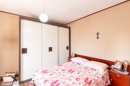 Casa à venda com 446m², 7 quartos e 4 vagas Casa à venda com 446m², 7 quartos e 4 vagasQuarto 1