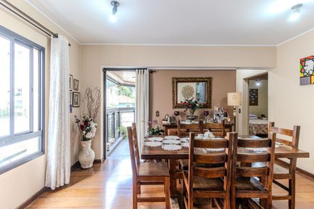 Apartamento à venda com 100m², 3 quartos e 2 vagasSala